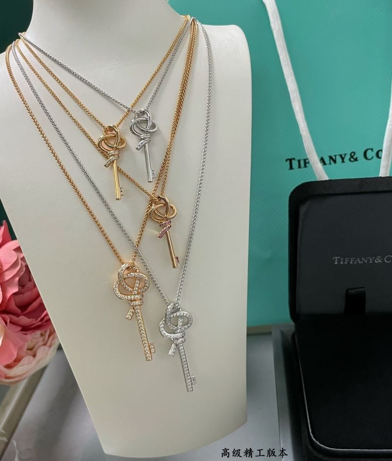 T*f*ny necklaces